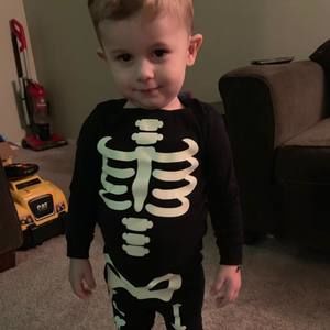 Meet your Posher, Larissa